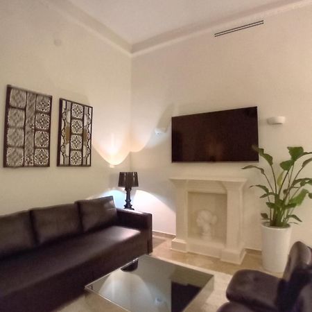 Bari Downtown Luxury Apartment Εξωτερικό φωτογραφία