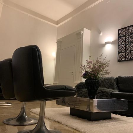 Bari Downtown Luxury Apartment Εξωτερικό φωτογραφία