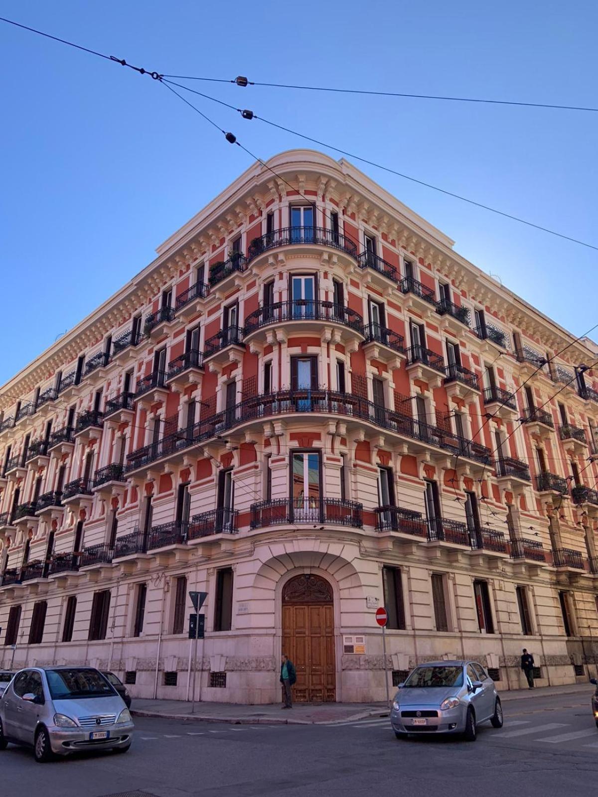 Bari Downtown Luxury Apartment Εξωτερικό φωτογραφία
